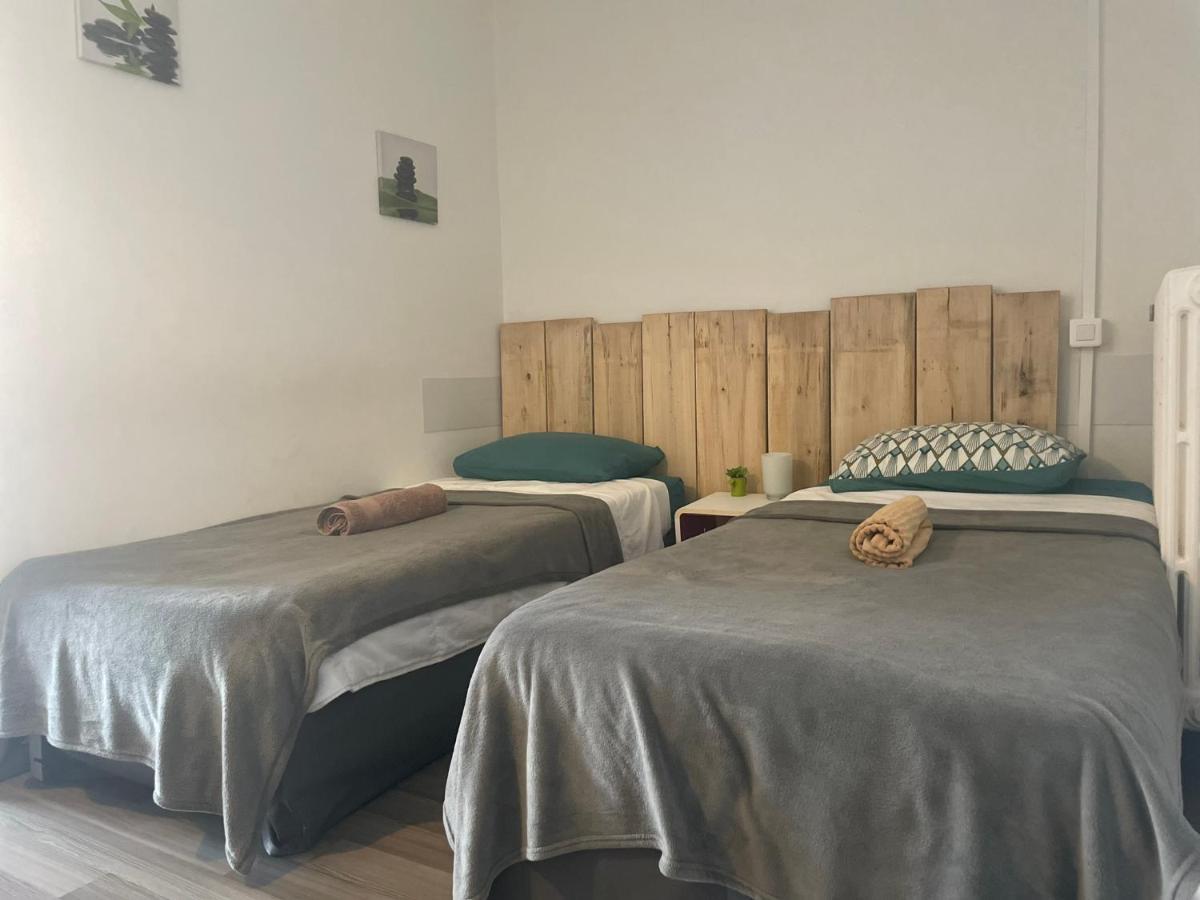 Gite:"Sur Le Chemin" Livinhac-le-Haut Dış mekan fotoğraf